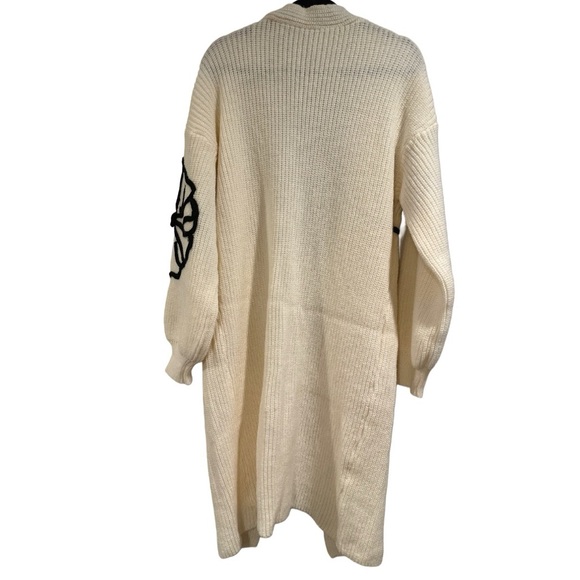 Soft & Cozy Black Flower Embroidered Cardigan Duster Cable Knit Off White NEW - Picture 5 of 15